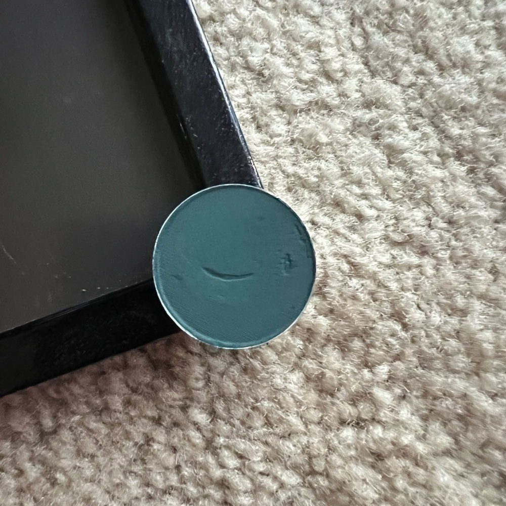 Mac cosmetics eyeshadow Plumage